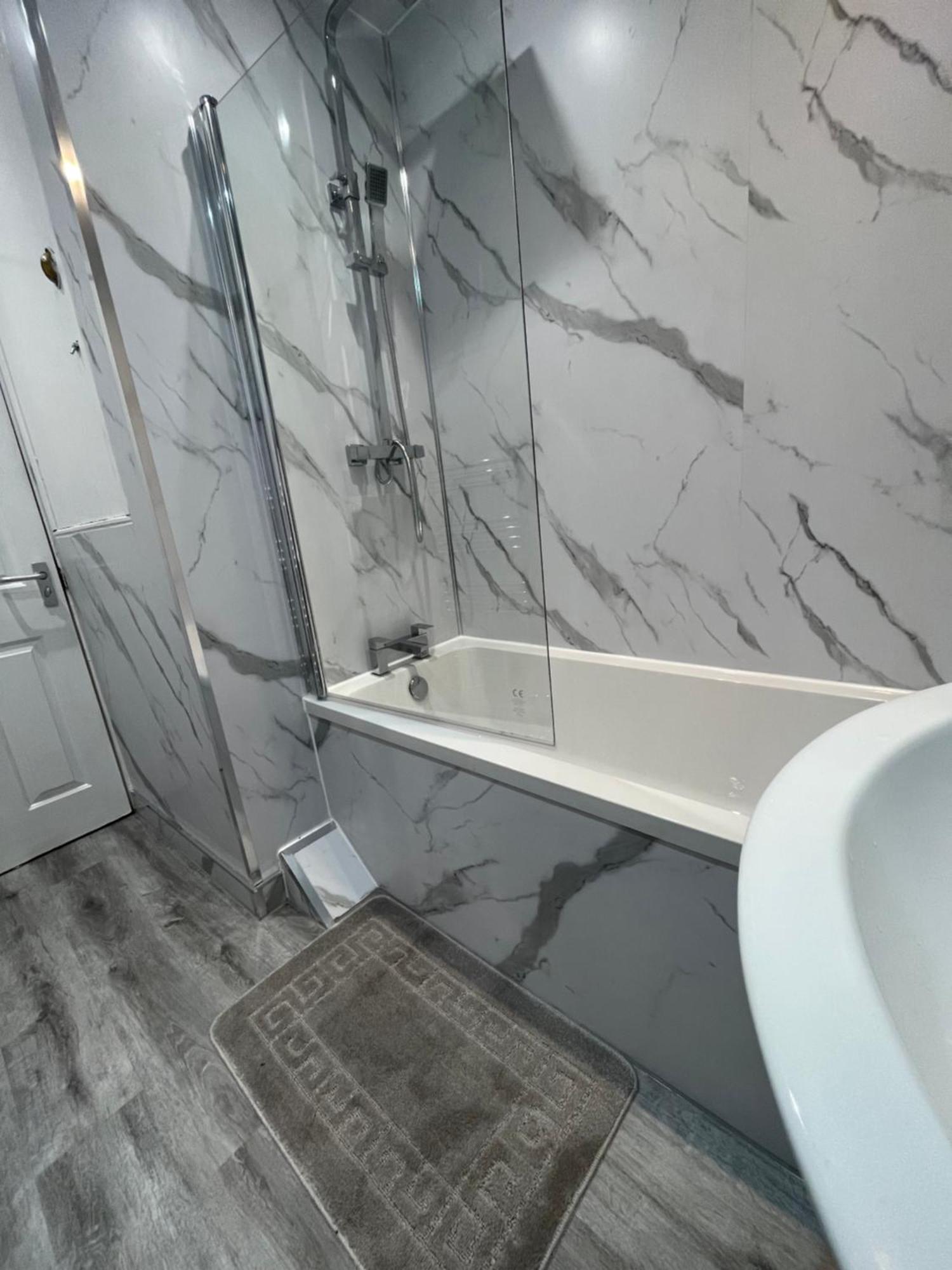 Comfortable, Spacious 2 Bedroom House Close To Etihad Stadium